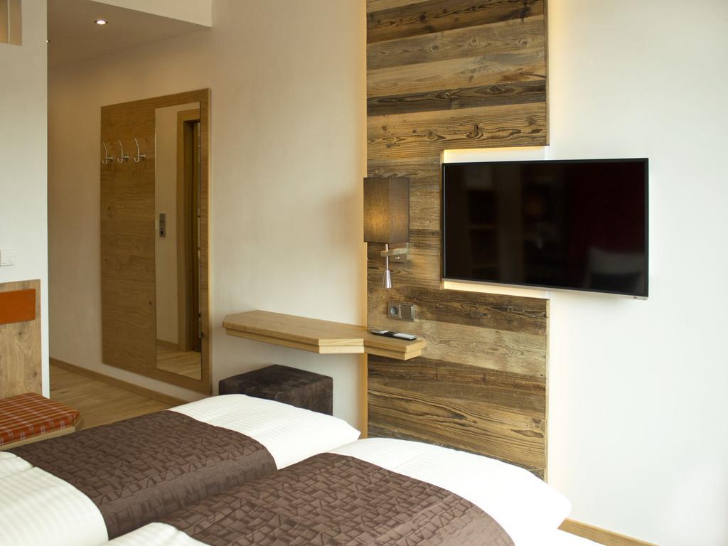 Alpenflair Hotel Buchloe Room photo